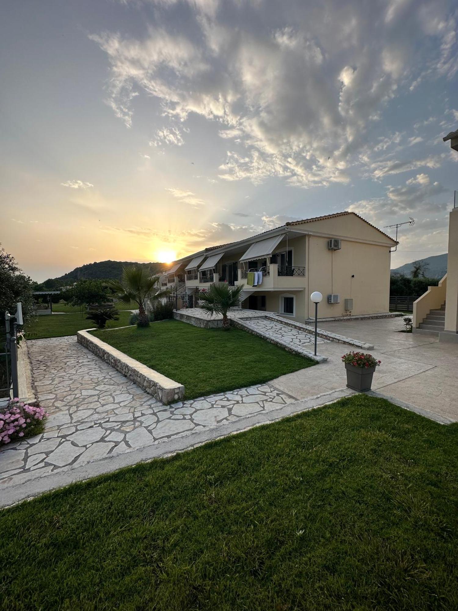 Apartments Villa Rania Пердика Екстериор снимка